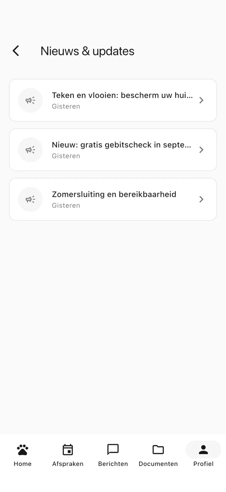 News screen in the Zoravet app.
